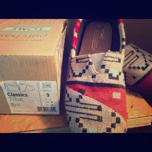 Toms Women’s size 9 Trial Knit